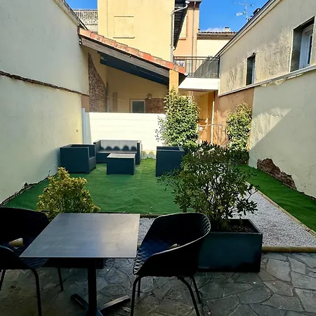 Daire Le Patio, T2 En Centre *